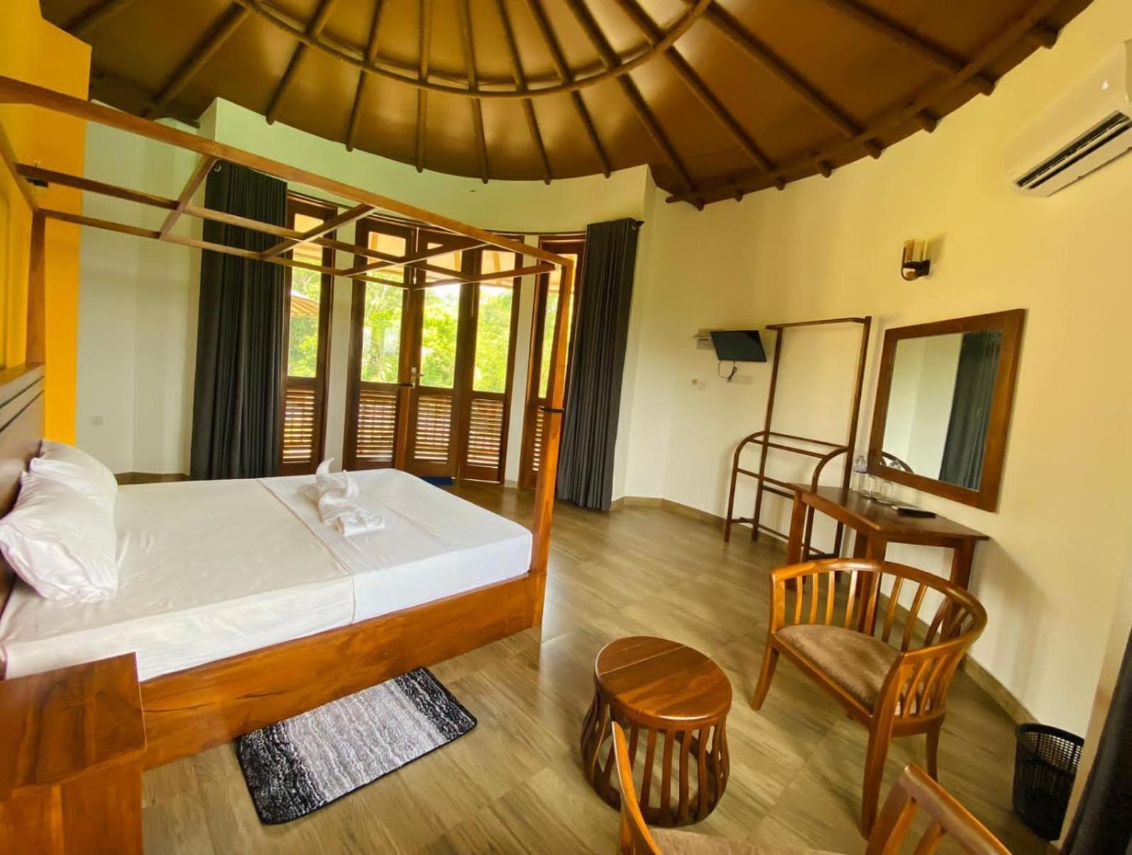 Senu Lagoon Villa Tangalle Exterior foto